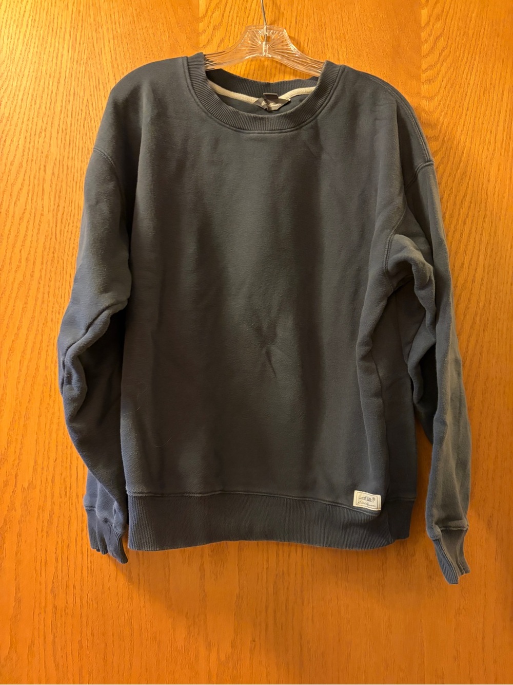 Eddie Bauer navy crew neck sweatshirt. Size Large.